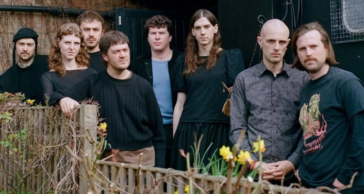 Photo Credit: Henry Redclif